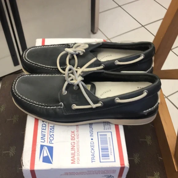 Sperry Top-Sider sizing 12/M blue white stitching used - Picture 14 of 14